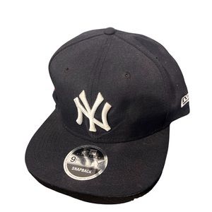 9Fifty Black NY Snap Back Hat
